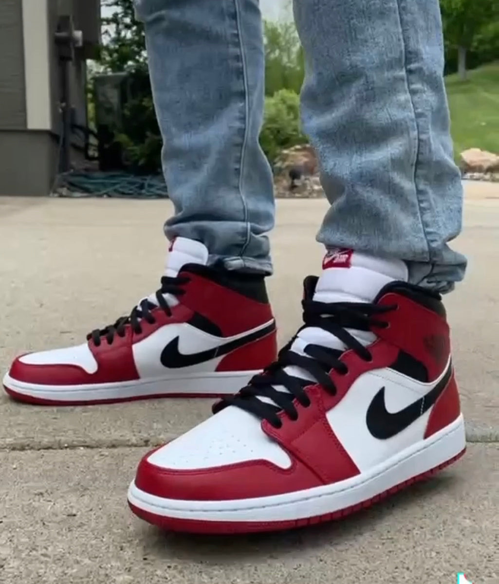 Air jordan 1 chicago mid white Clearance