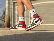 Load image into Gallery viewer, 1985 Jordan 1 'Black Toe' Custom