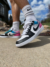 Load image into Gallery viewer, Jordan 1 Low ‘South Beach’