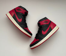 Load image into Gallery viewer, 1985 Jordan 1 'Black/Red' Custom