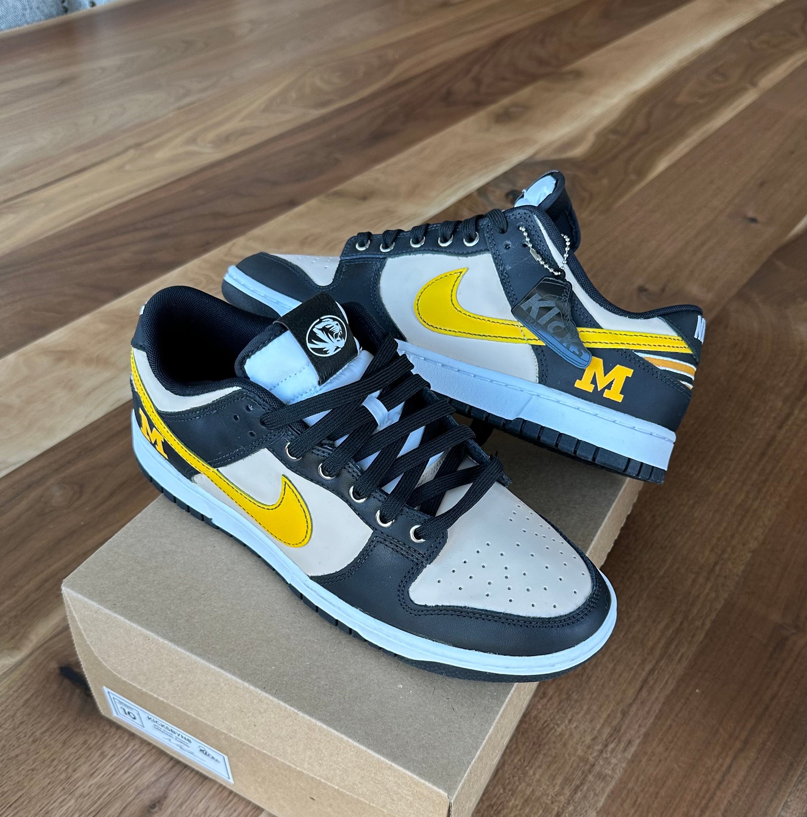 Mizzou 'Letterman Dunk' Custom – KICKSBYN8