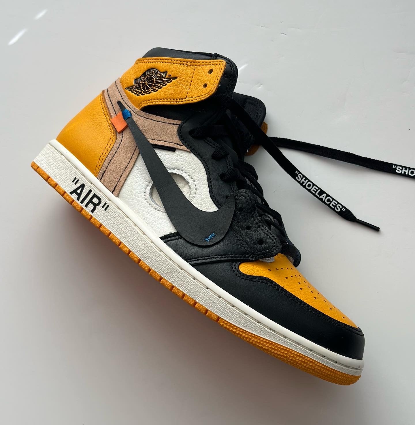 したので 【即日発送】off-white × Air Jordan1 カスタム れなし