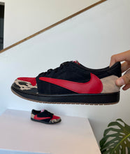 Load image into Gallery viewer, Travis Scott Jordan 1 ‘Solefly’ Custom
