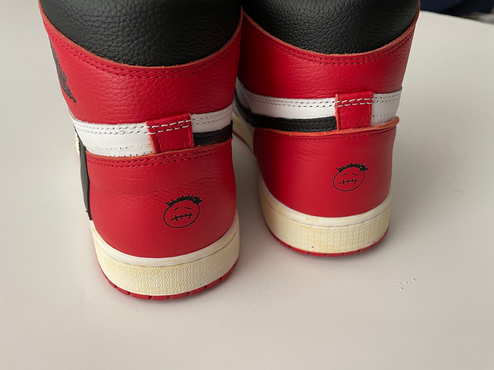 Travis Scott Jordan 1 'Heritage' Custom – KICKSBYN8 Travis Scott Jordan 1 'Heritage' Custom – KICKSBYN8