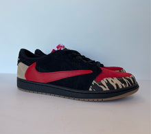Load image into Gallery viewer, Travis Scott Jordan 1 ‘Solefly’ Custom
