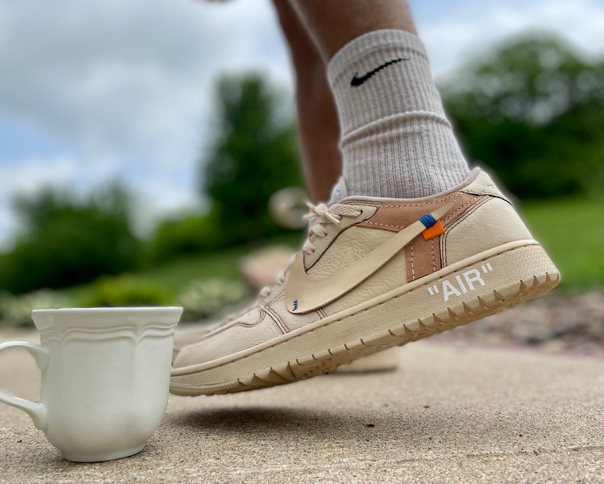 Off white jordan 1 2025 low